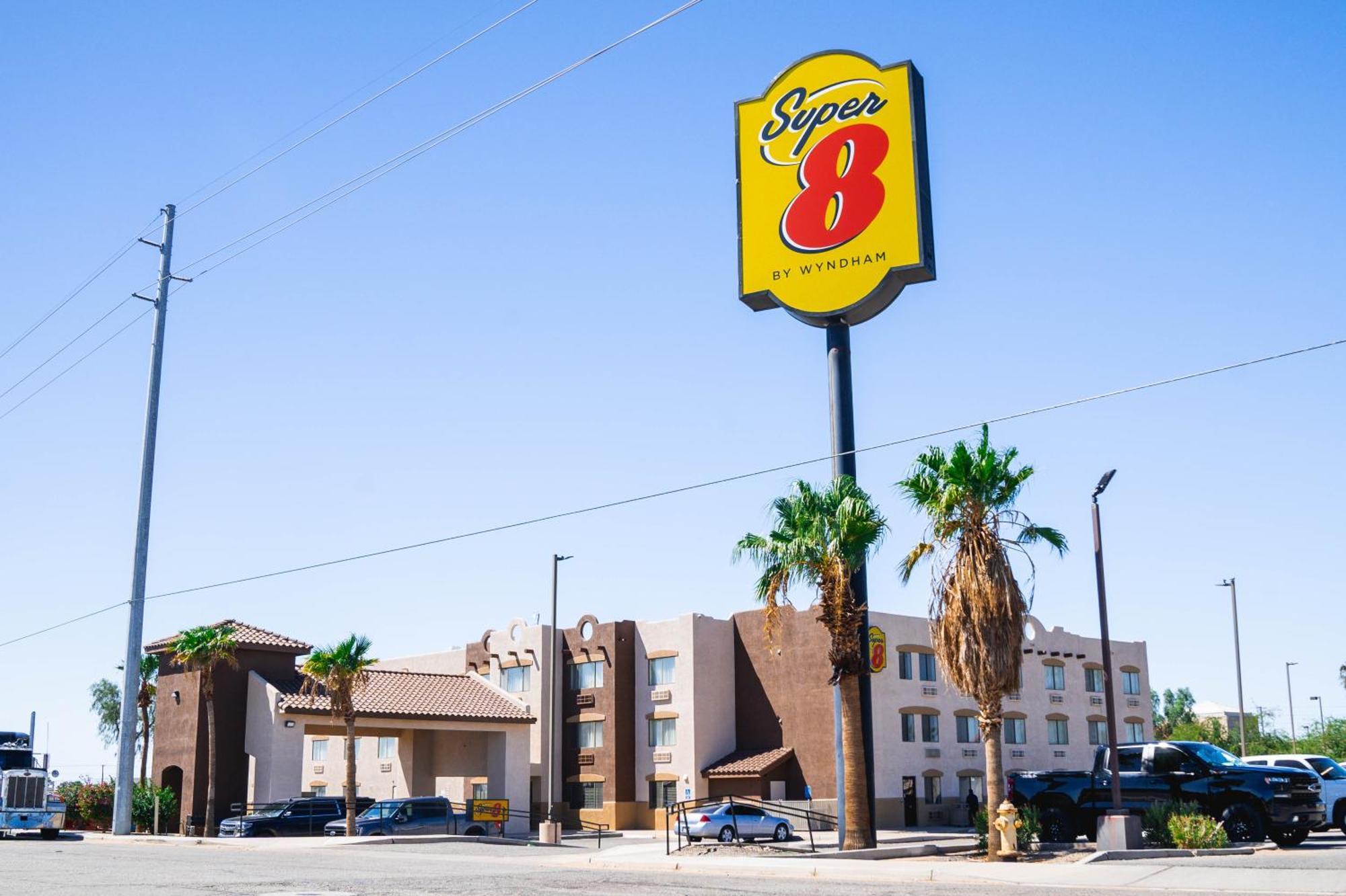 מלון Super 8 By Wyndham יומה מראה חיצוני תמונה