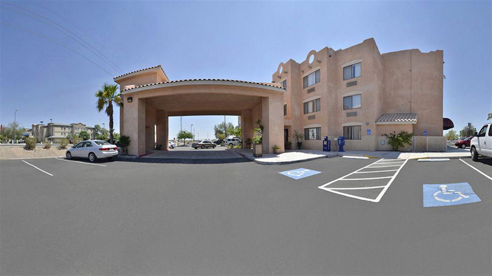 מלון Super 8 By Wyndham יומה מראה חיצוני תמונה